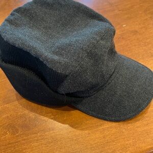 Dockers Black Quilted Lined Cap